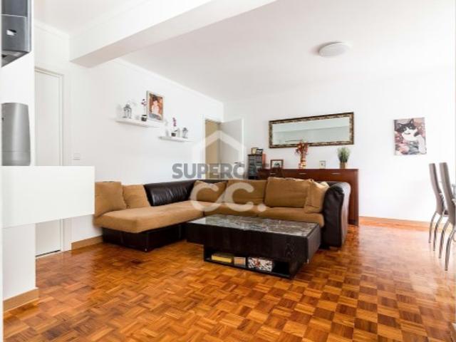 Apartamento T2 em Queluz