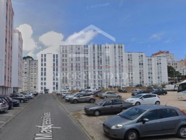 Apartamento T2 em Rinchoa, Rio de Mouro