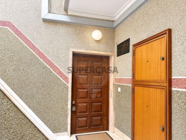 Apartamento T2 em Rio de Mouro