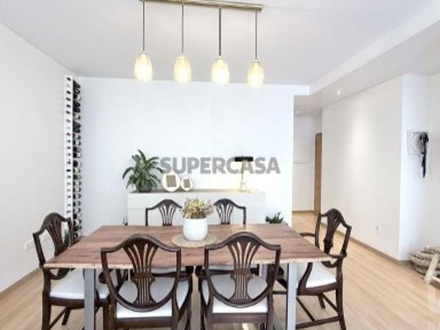 Apartamento T2 em Rio de Mouro de 90 m²