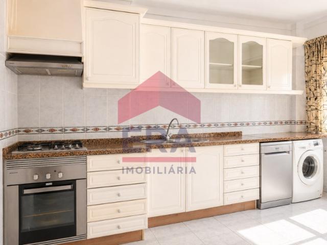 Apartamento T2 em Rio de Mouro Sintra