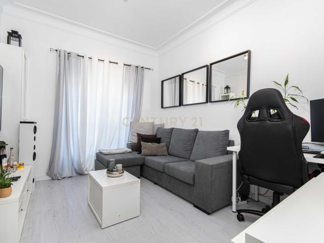 Apartamento T2 em São Domingos de Benfica