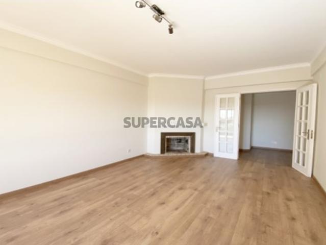 Apartamento T2 em São Marcos com Vista Desafogada