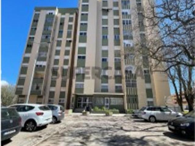 Apartamento T2 em São Sebastião