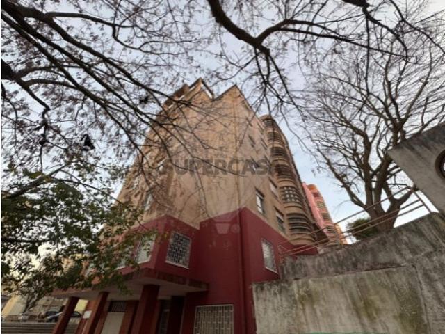 Apartamento T2 em São Sebastião