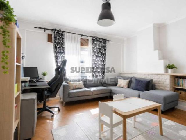 Apartamento T2 em Samora Correia