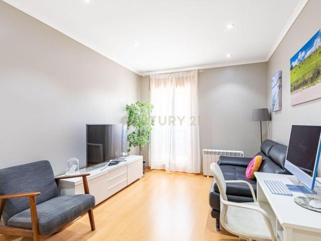 Apartamento T2 em Santa Clara Lumiar