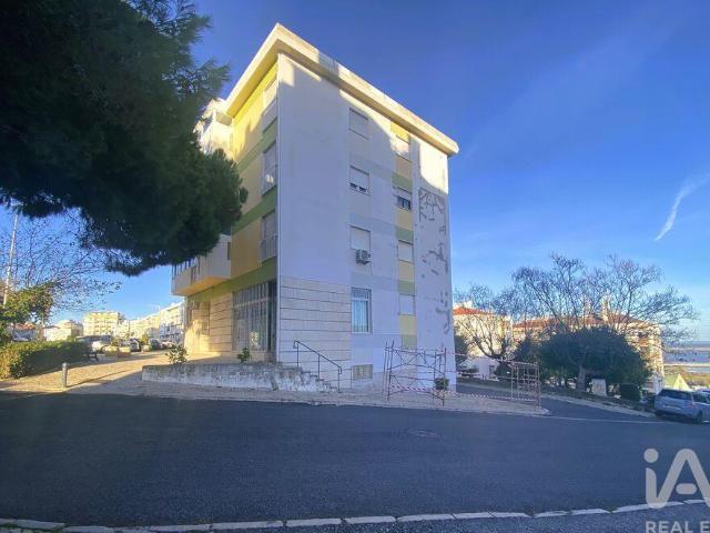 Apartamento T2 em Santa Iria de Azoia, São João da Talha e B. 62m² Santa Iria De Azoia