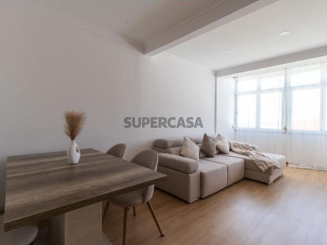 Apartamento T2 em Santa Iria de Azoia, São João da Talha e Bobadela