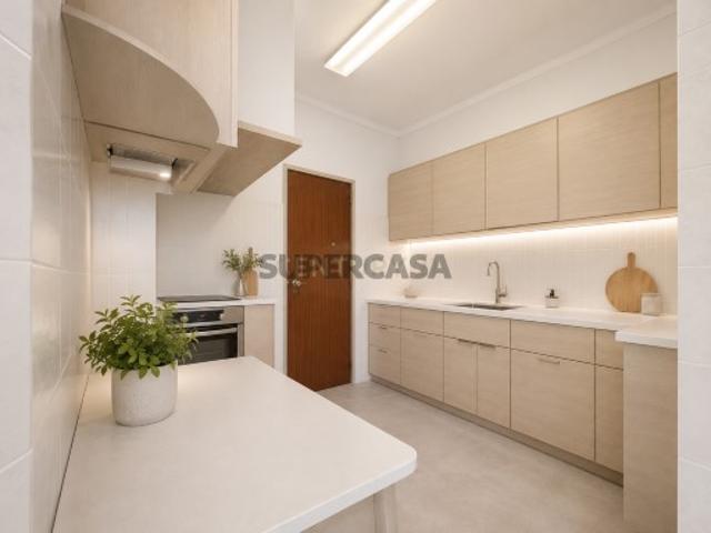 Apartamento T2 em Sacavém a 5 minutos Aeroporto de Lisboa