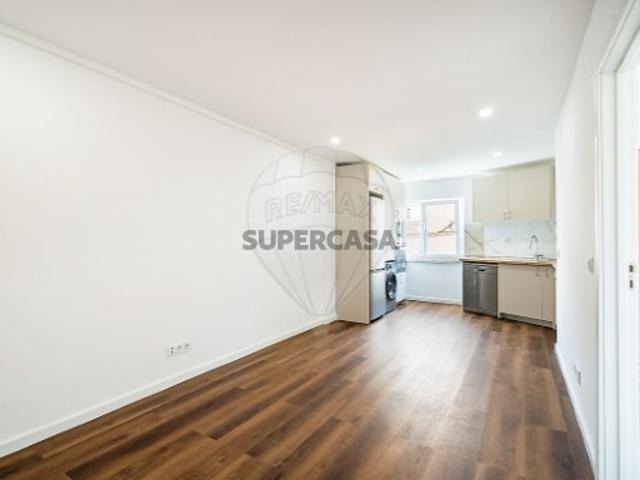 Apartamento T2 em Sacavém e Prior Velho