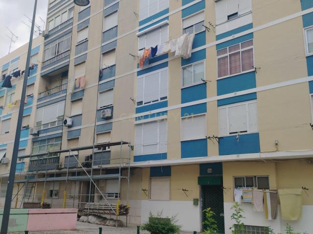 Apartamento T2 em Sacavém, Disponivel dia 1 de Outubro