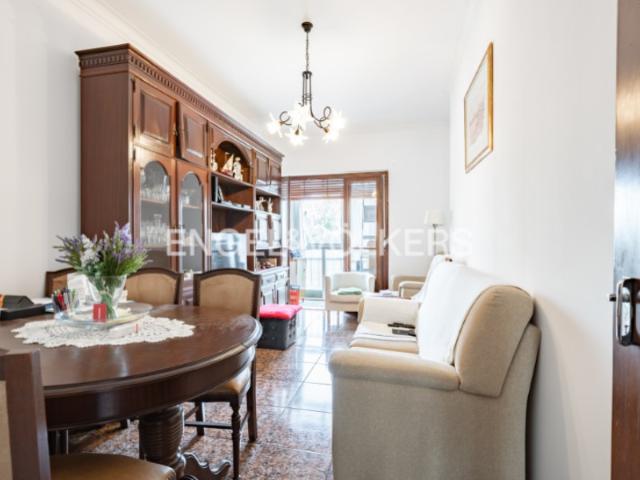 Apartamento T2 em Sacavém