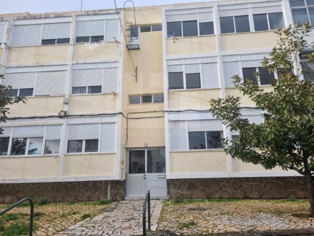 APARTAMENTO T2 EM SASSOEIROS