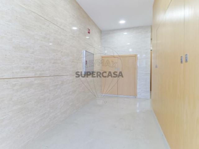 Apartamento T2 em Sé Nova, Santa Cruz, Almedina e São Bartolomeu