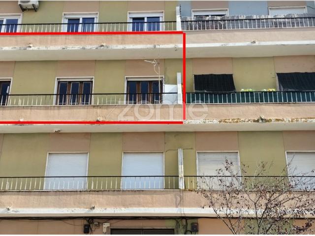 Apartamento T2, em Setbal