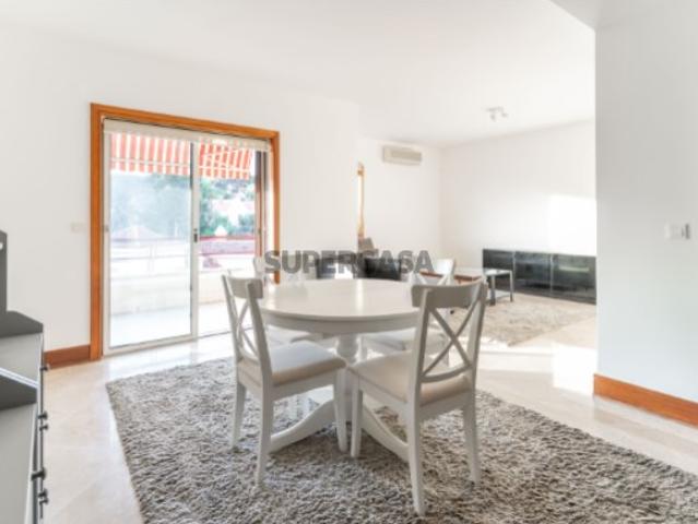 Apartamento T2 Estoril Garden com piscina