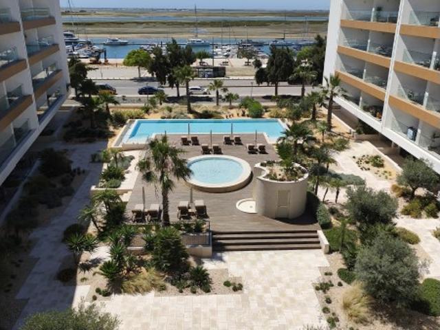 Apartamento T2 Exclusivo com Vista Deslumbrante para a Marina de Olhão