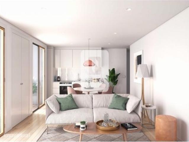 Apartamento T2 junto ao Plo Universitrio | Colgio Luso Francs