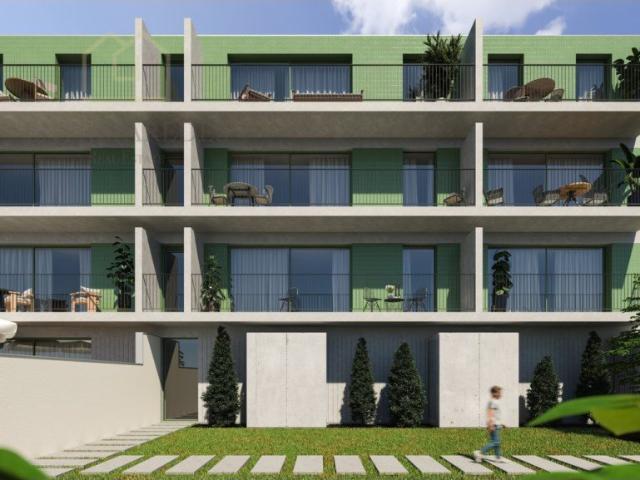 Apartamento T2 junto as Antas em prédio com poucas frações. 75m² Bonfim