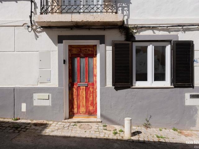 Apartamento T2 localizado no centro histórico de Lagos 64m² Bensafrim e Barão de São João