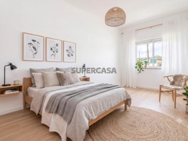 Apartamento T2 | Logradouro + Anexo | Paio Pires