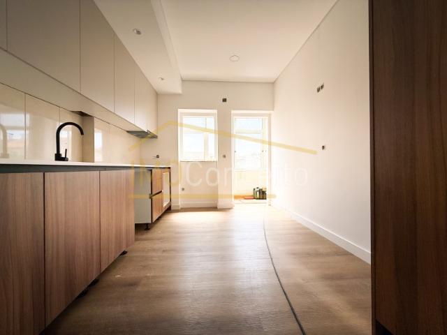 Apartamento T2 | Logradouro e Garagem Próximo Estação | Entroncamento