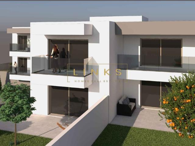 Apartamento T2 – Logradouro e Varanda