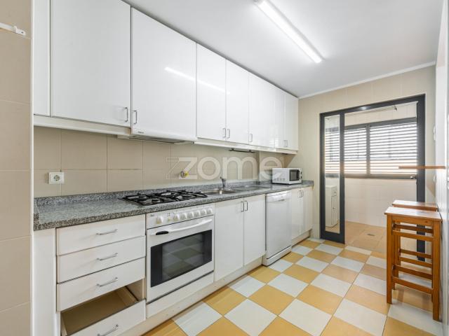 Apartamento T2 Lordelo do Ouro