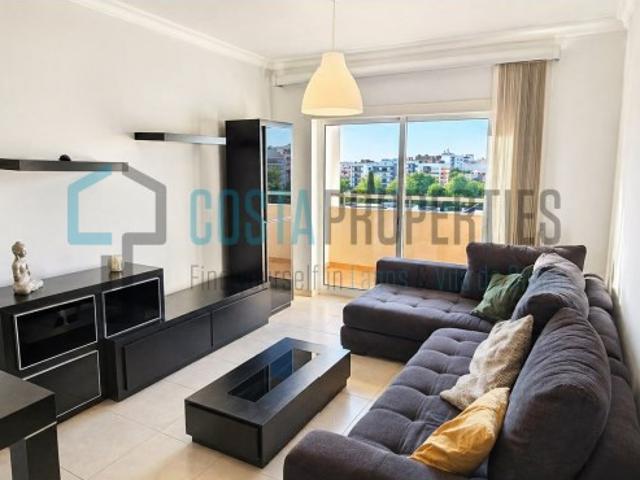 Apartamento T2 Luminoso, bem localizado e pronto a habitar