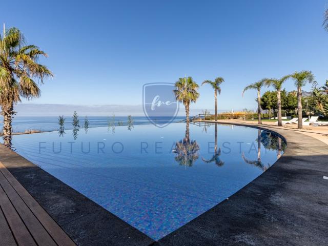 APARTAMENTO T2 LUXO À BEIRA MAR ESTRADA MONUMENTAL