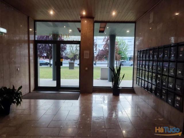 Excelente T2 Maia Centro 100m2 | 26064090032