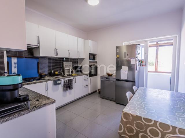 Apartamento T2 | Mem Martins, Sintra