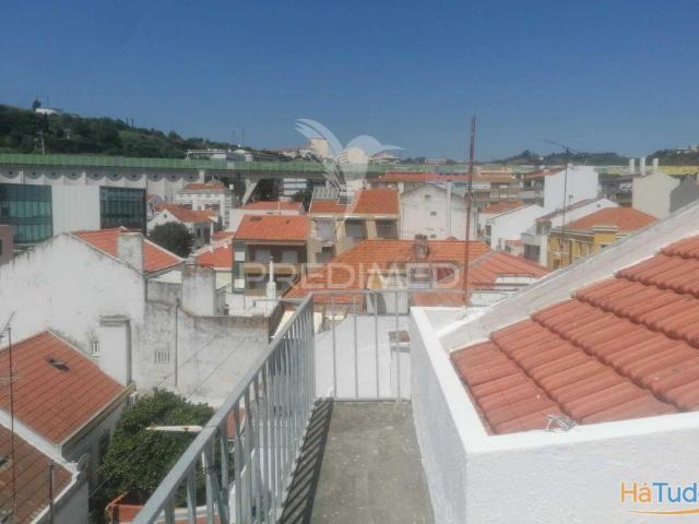 Apartamento T2 Mobilado em Vila Franca de Xira | 26084100278