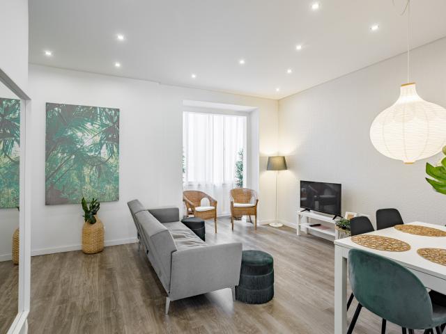 Apartamento T2, mobilado, em Penha de França, Lisboa