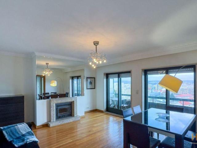 Apartamento T2 mobilado na Avenida da República | 26054064930