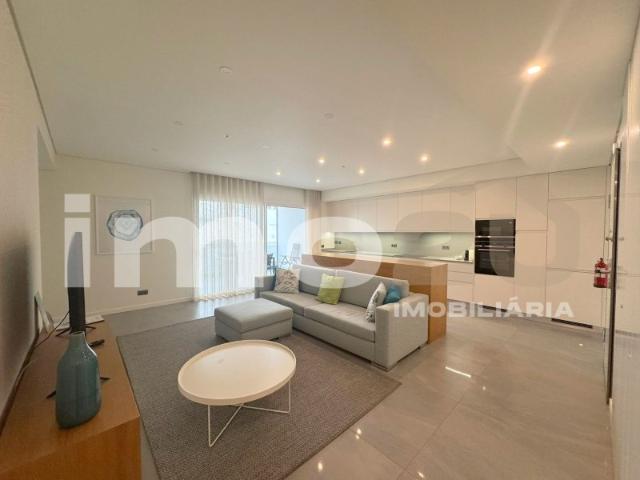 Apartamento T2 mobilado na Quarteira