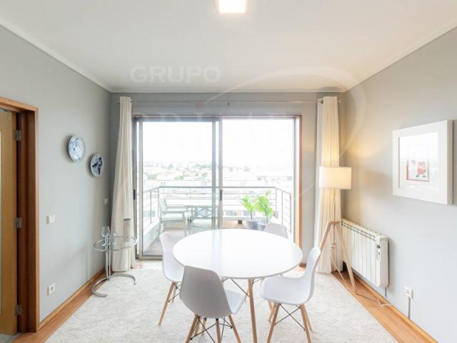 Apartamento T2 mobilado no Aviz
