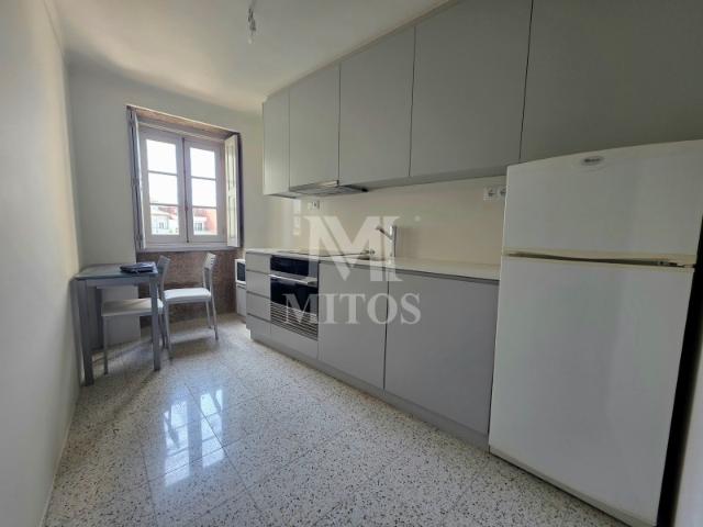 Apartamento T2 mobilado para arrendamento no centro de Viana do Castelo
