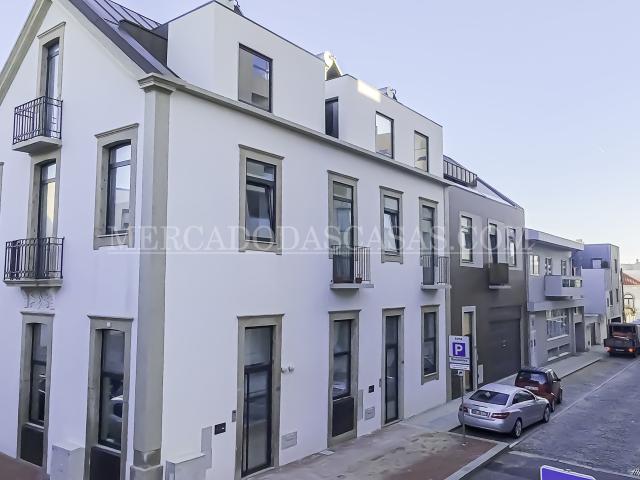 Apartamento T2 Moderno no Último Andar Centro de Espinho