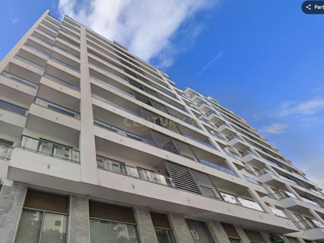 Apartamento T2 moderno com lugar de garagem, Quinta do Património Sacavém