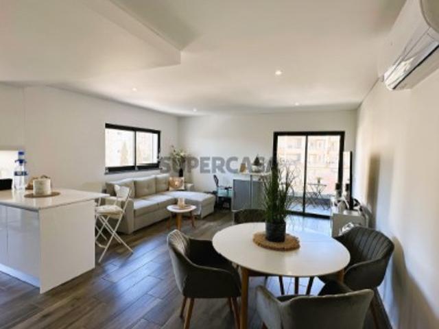 Apartamento T2 Moderno com Piscina no Rooftop e Lugar de Garagem Praia da Rocha