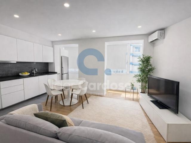 Apartamento T2 Moderno e Luminoso na Amora