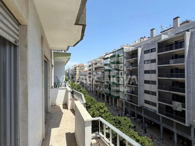 Apartamento T2 na Avenida Almirante Reis em Anjos