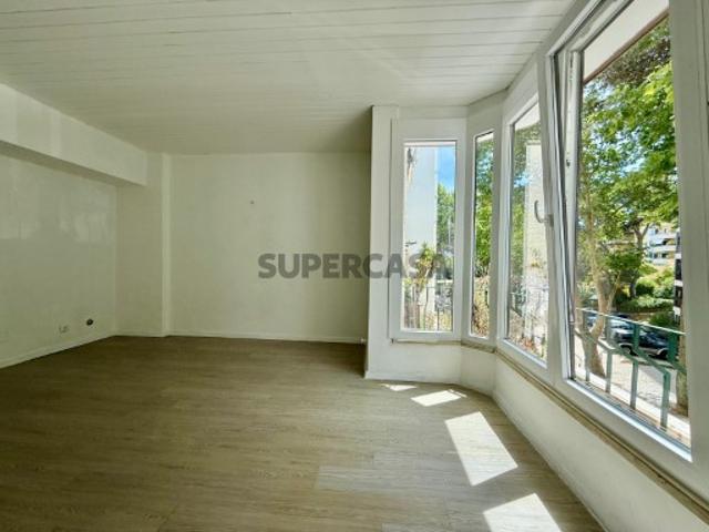 Apartamento T2 na Avenida Biarritz Monte Estoril