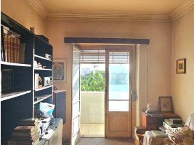 Apartamento T2 na Avenida das Forças Armadas, Lisboa