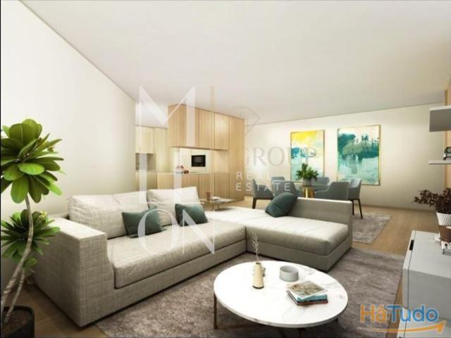Apartamento T2 na Constituição com 2 lugares de garagem e varandas | 25053652751