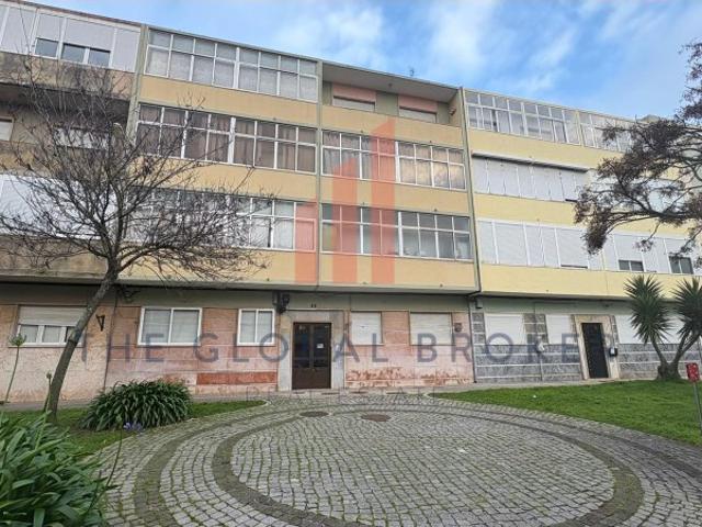 Apartamento T2 na Falagueira, Amadora