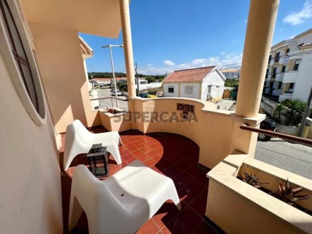Apartamento T2 na Foz do Arelho Onde o Mar e a Lagoa se Encontram