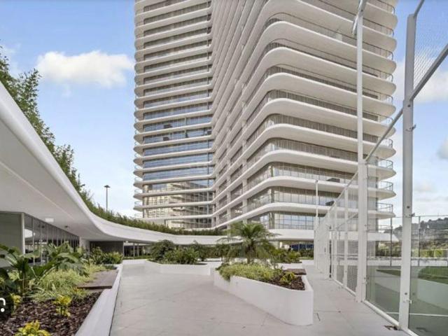 Apartamento T2 na Infinity Tower – Nature Flats, 17º piso, c. 139m² Campolide